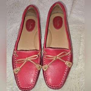 Clarks Artisan Loafers size 5.5 red leather Moccasin Slip On